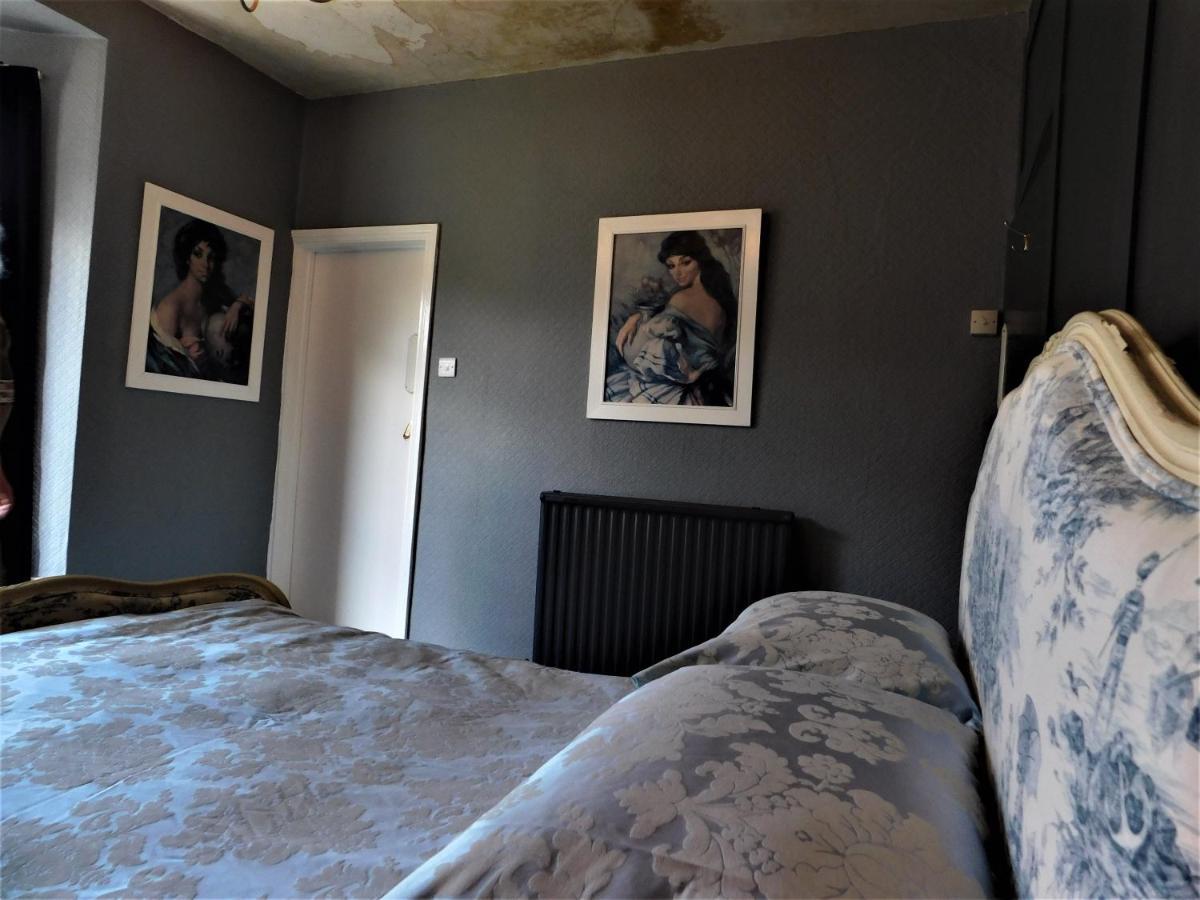 The Bear Bread Bakery: Boutique En-Suite with Bakery Breakfast in Colyton Exterior photo