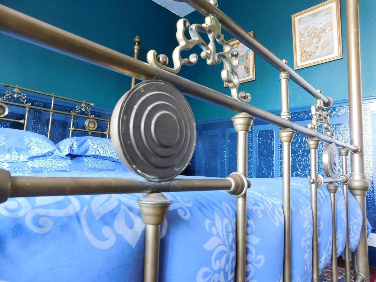 The Bear Bread Bakery: Boutique En-Suite with Bakery Breakfast in Colyton Exterior photo