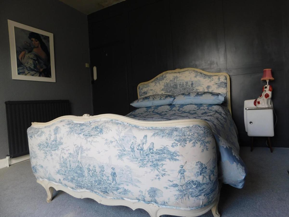 The Bear Bread Bakery: Boutique En-Suite with Bakery Breakfast in Colyton Exterior photo