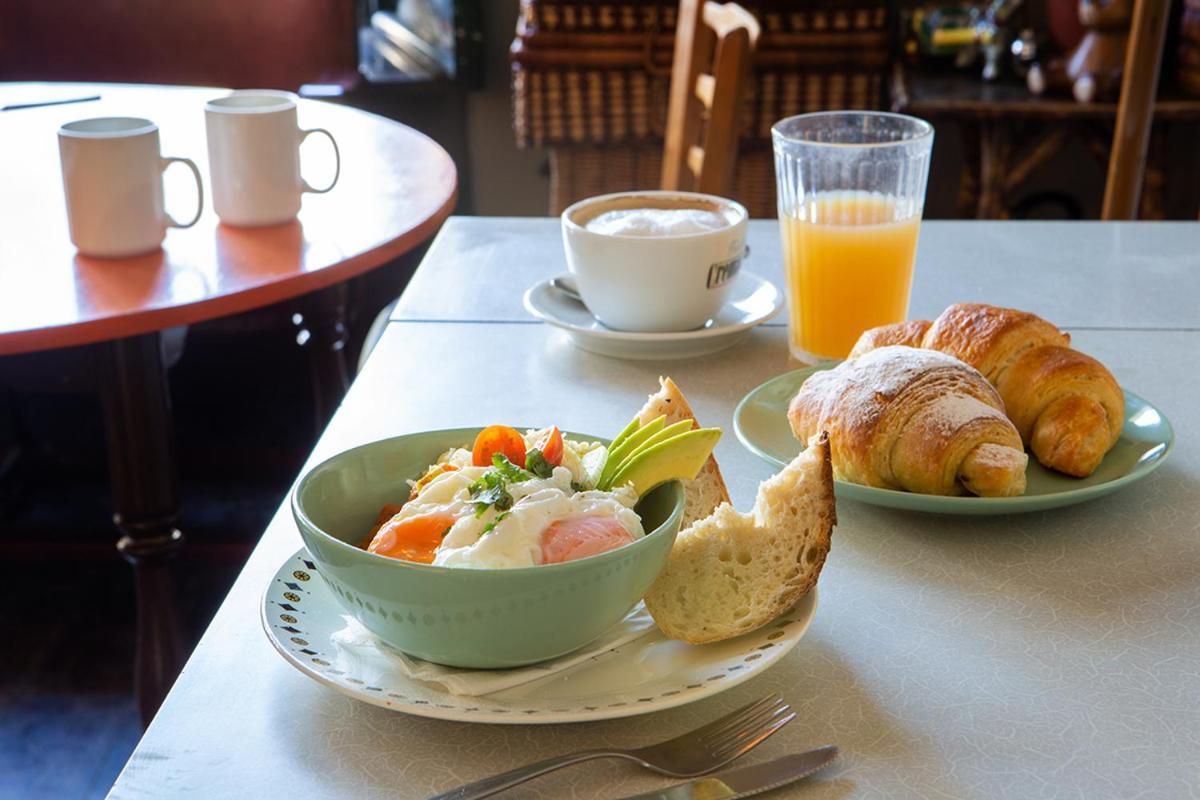 The Bear Bread Bakery: Boutique En-Suite with Bakery Breakfast in Colyton Exterior photo