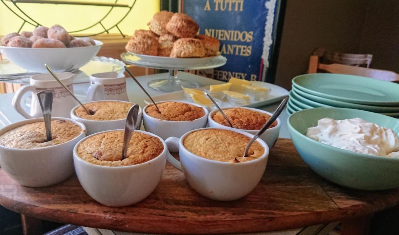 The Bear Bread Bakery: Boutique En-Suite with Bakery Breakfast in Colyton Exterior photo