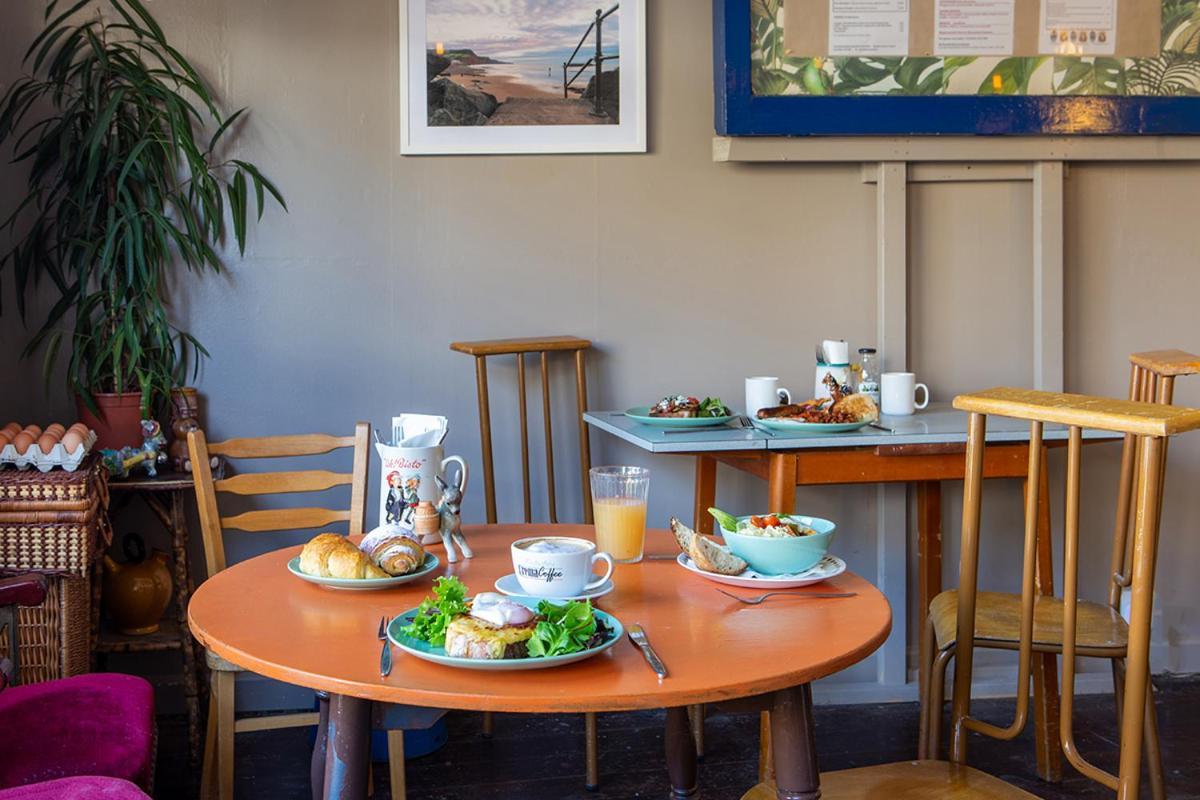The Bear Bread Bakery: Boutique En-Suite with Bakery Breakfast in Colyton Exterior photo